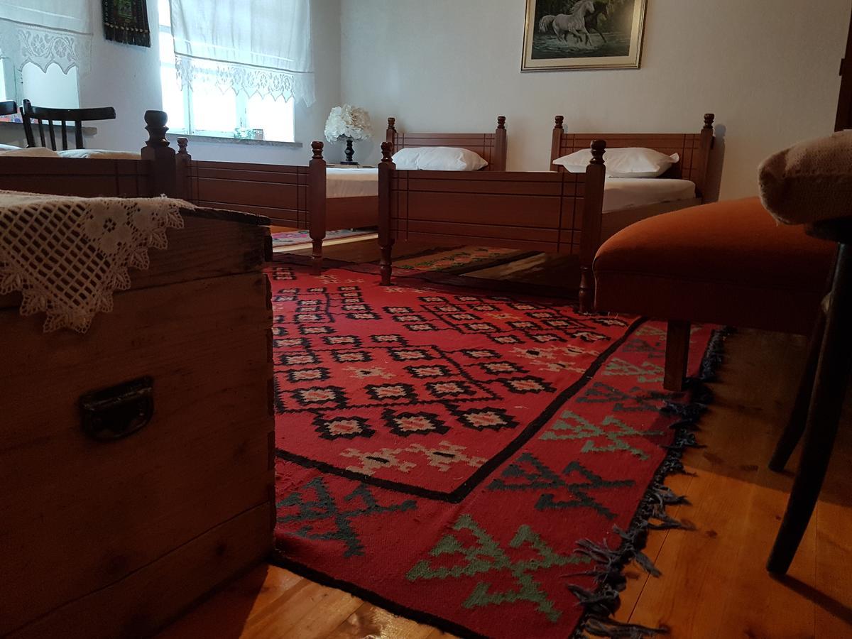 Eva Guesthouse Gjirokastër 외부 사진