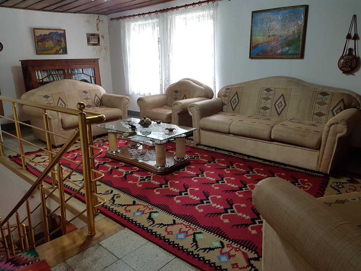 Eva Guesthouse Gjirokastër 외부 사진